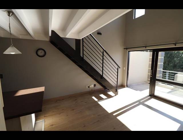 1 BEDROOM APARTMENT FOR SALE IN LONEHILL